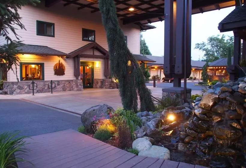 Motelli Redwood Hyperion Suites