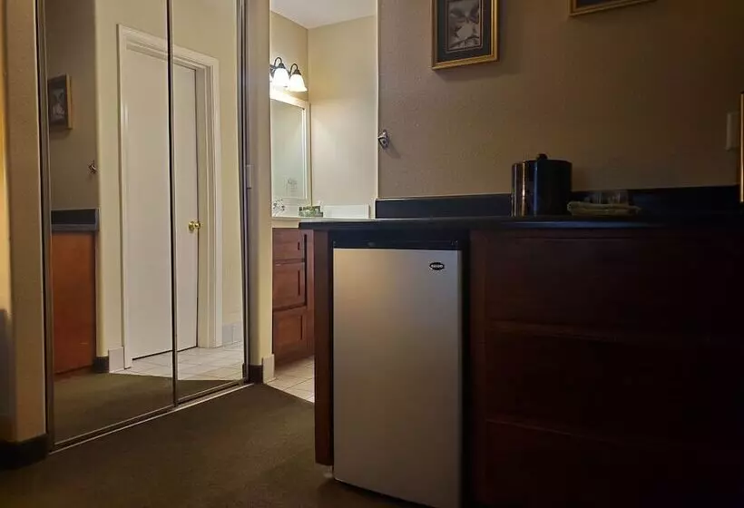 Motelli Redwood Hyperion Suites