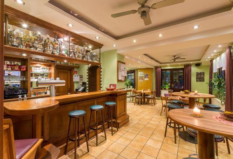 Общежитие Gasthof Im Almetal