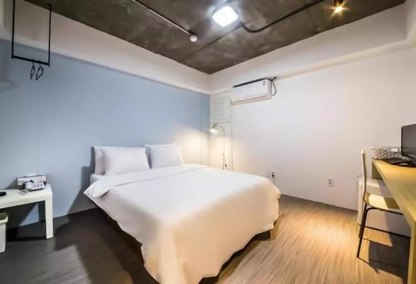 Hotelli Jongno Juno
