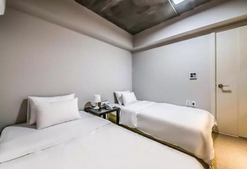 Hotelli Jongno Juno