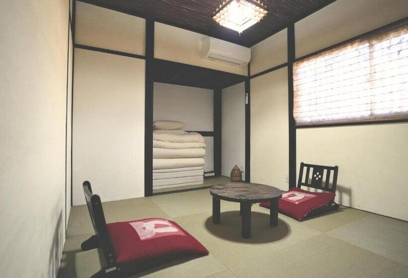 بنسيون Hostel Knot