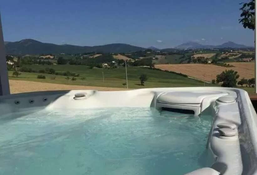 Aamiaismajoitus (B&B) Serre Alte Landscape Luxury Rooms