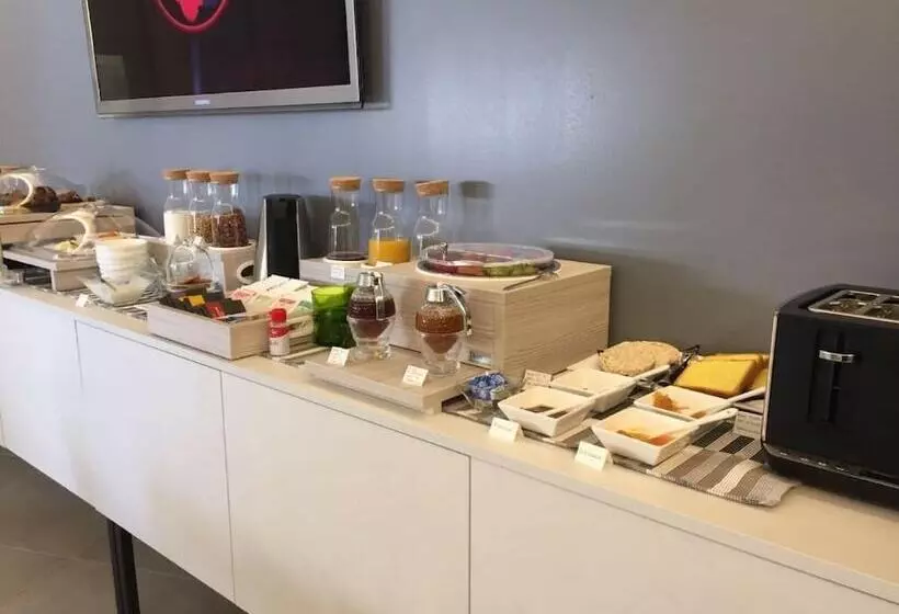 Aamiaismajoitus (B&B) Serre Alte Landscape Luxury Rooms