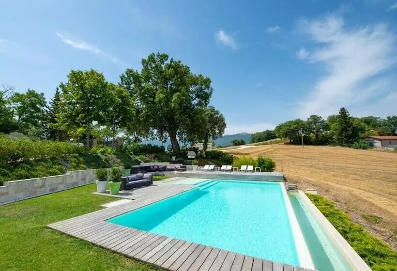 Aamiaismajoitus (B&B) Serre Alte Landscape Luxury Rooms