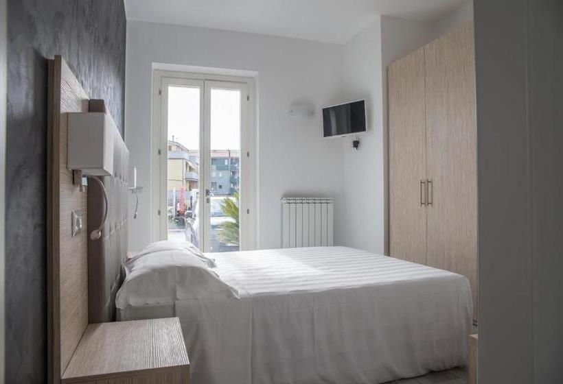 פנסיון Rooms A Due Passi Dal Mare