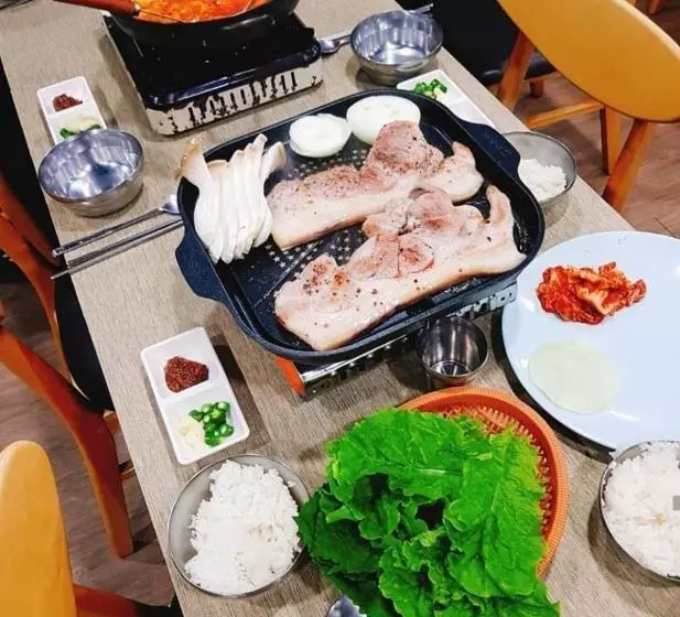 Sanbangsan Hot Spring Pension