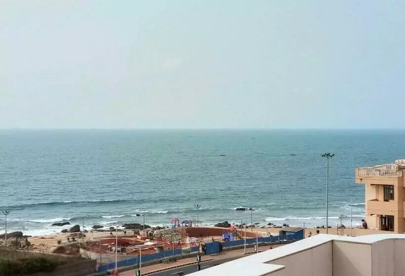 تختخواب و صبحانه Beach View Home Stay