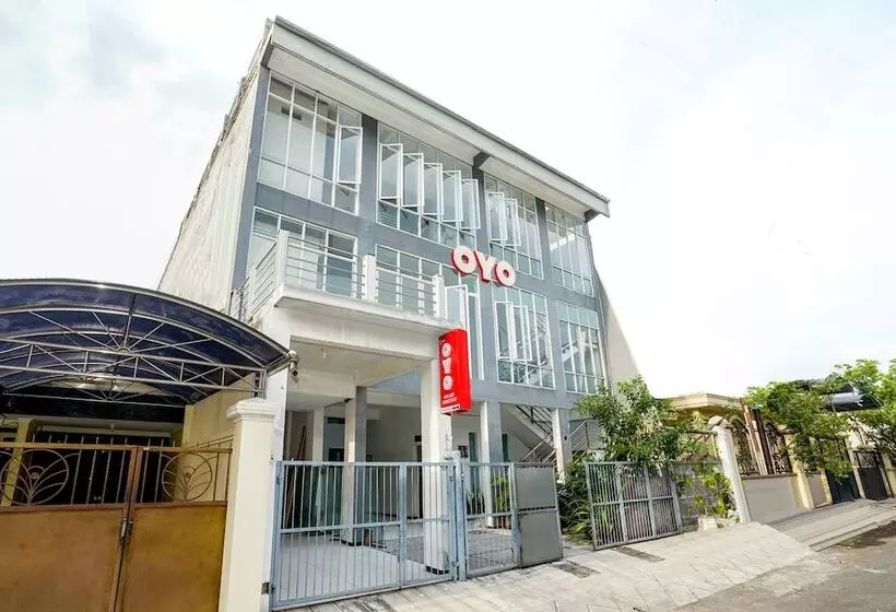 هتل Oyo 661 Galaxy Homestay