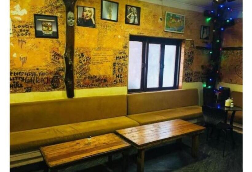 Hotelli Unique Rooms In The Heart Of Baga Beach