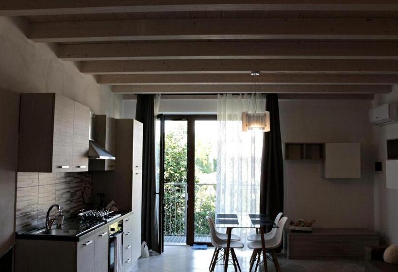 Paradeisos Residence Sas