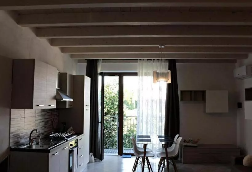 Paradeisos Residence Sas