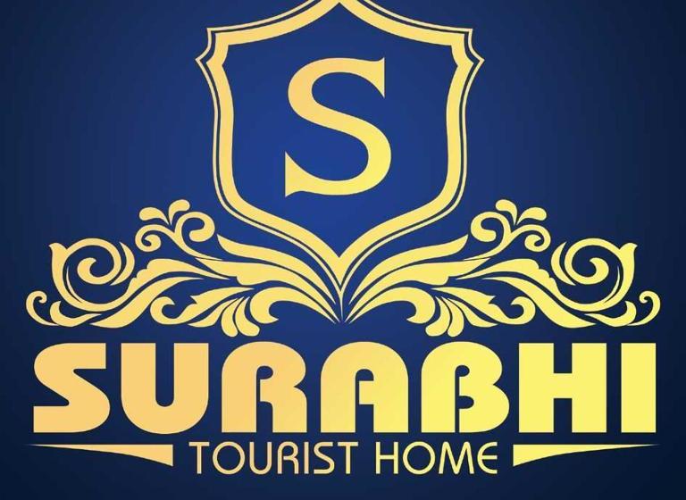 호텔 Surabhi Suites