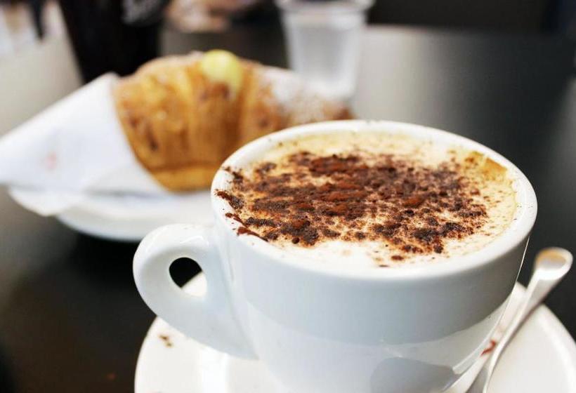 بنسيون Albertario