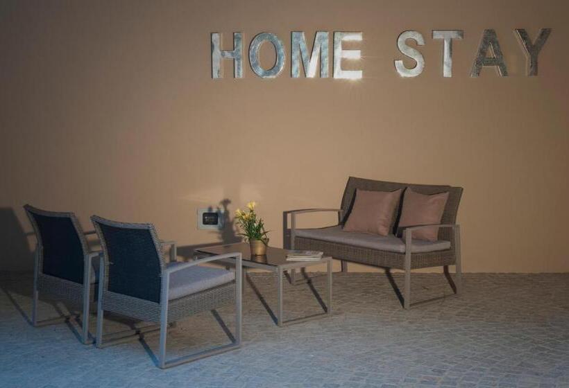 פנסיון Angolo Divino