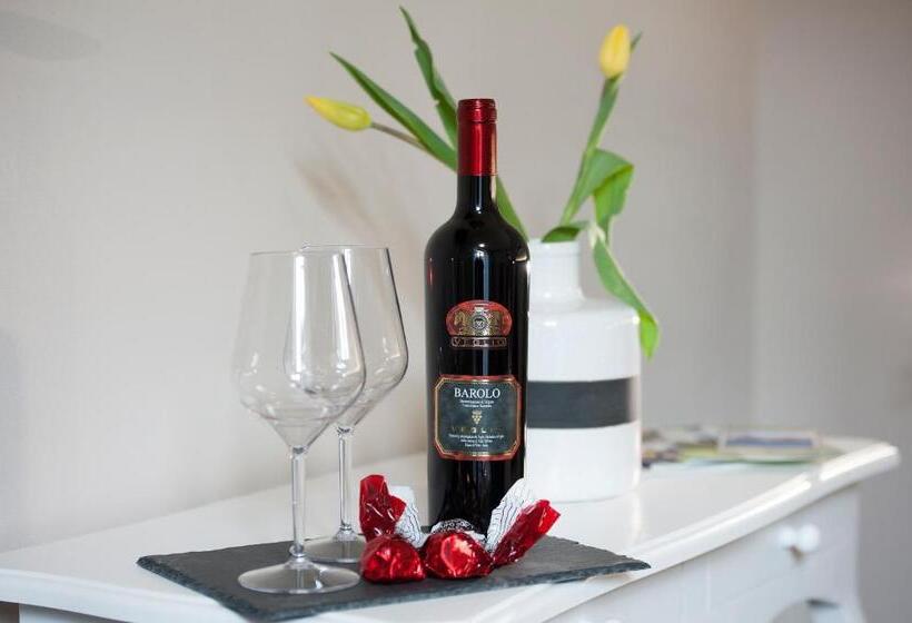 פנסיון Angolo Divino