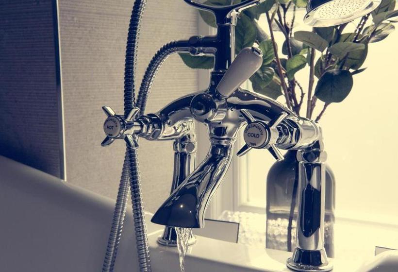 ベッドアンドブレックファースト The Hurt Arms