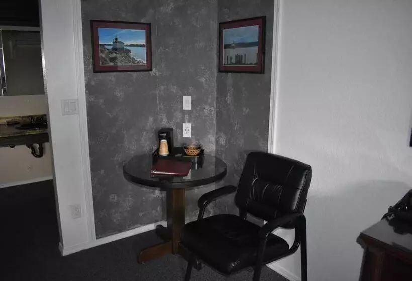 Hotelli Lighthouse Cove Inn