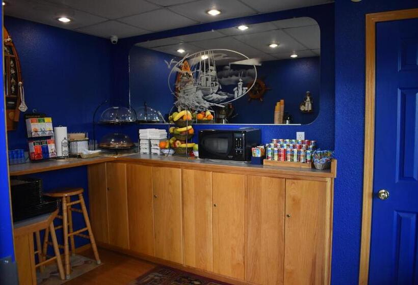 בית מלון כפרי Lighthouse Cove Inn