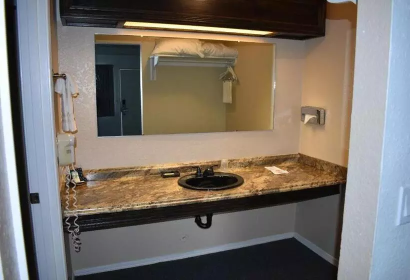 Hotelli Lighthouse Cove Inn