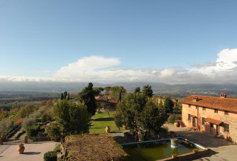 La Piazza Di San Donato