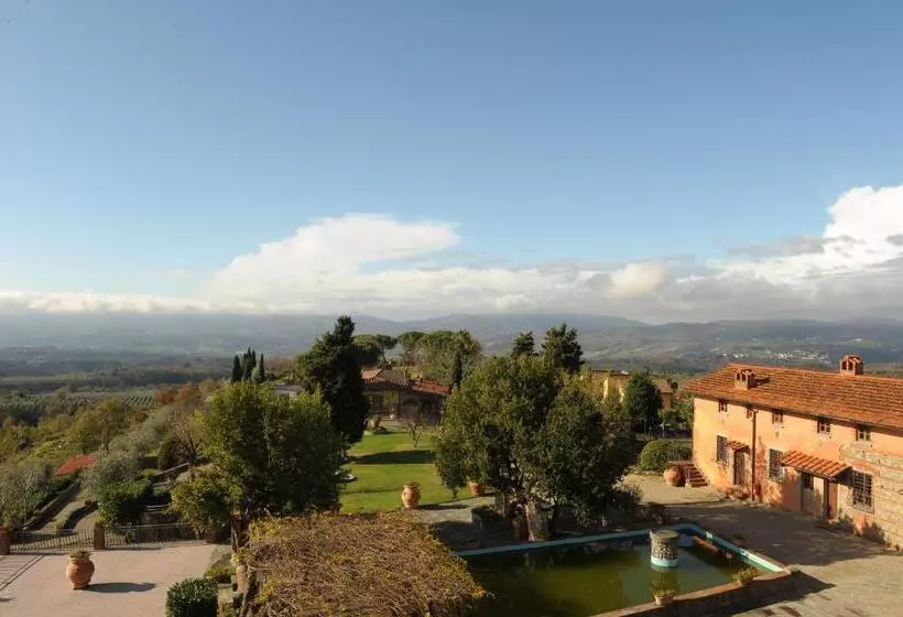 La Piazza Di San Donato