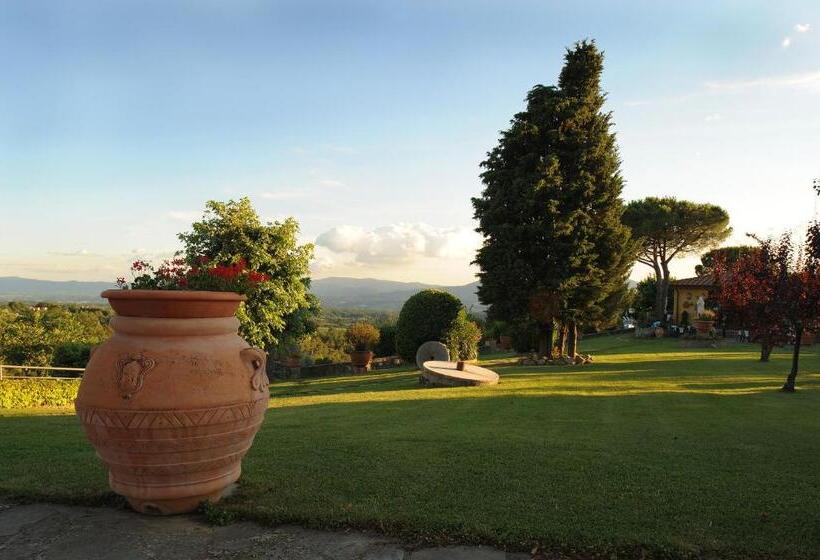 La Piazza Di San Donato