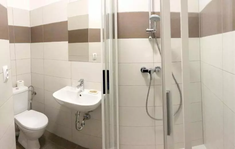 پانسیون U Námořníka