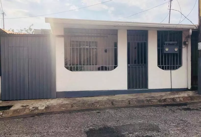 هاستل Duerme Tranquilo