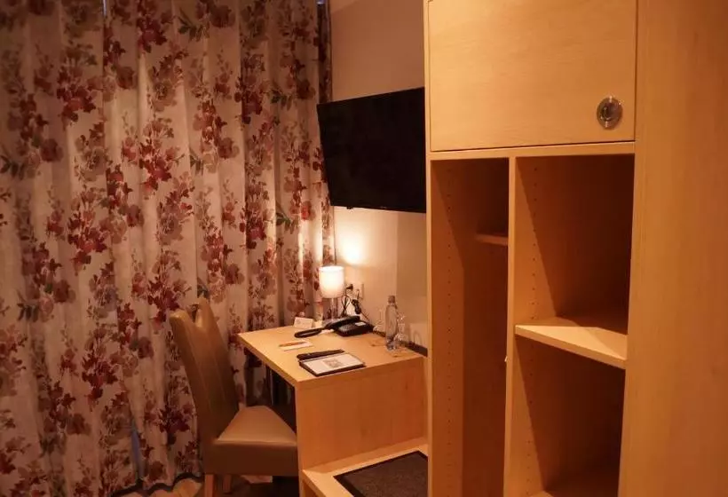 Hotelli Gasthof Luis