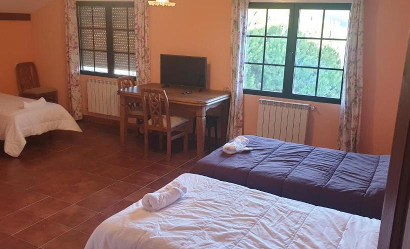 פנסיון La Casona De Tamaya