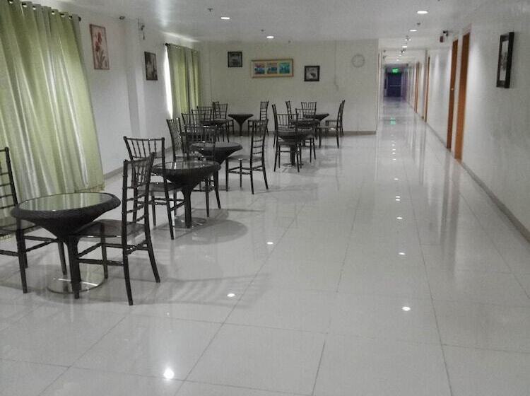 هاستل Meaco Hotel Royal   Tayuman