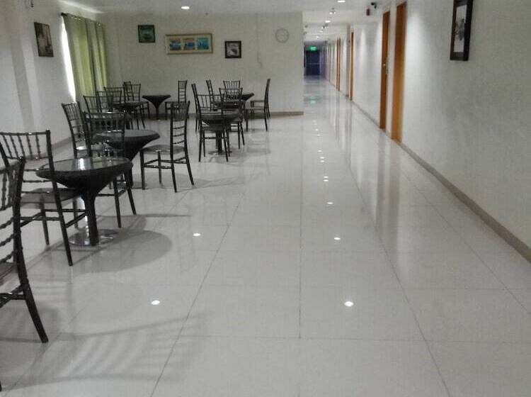 هاستل Meaco Hotel Royal   Tayuman