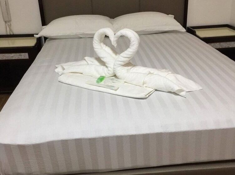 هاستل Meaco Hotel Royal   Tayuman