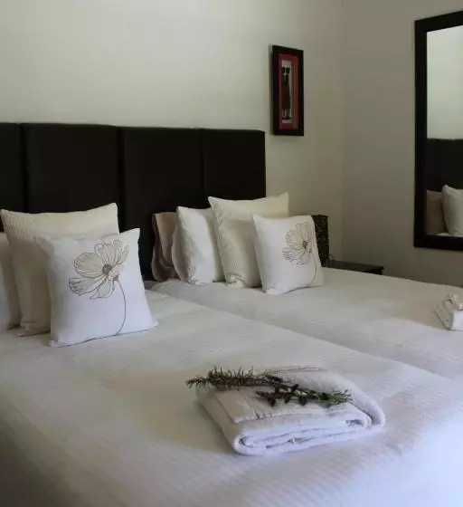 هتل Cango Caves Estate