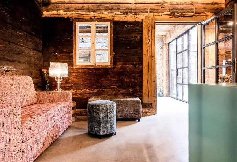 ホテル Peakini Farmhaus