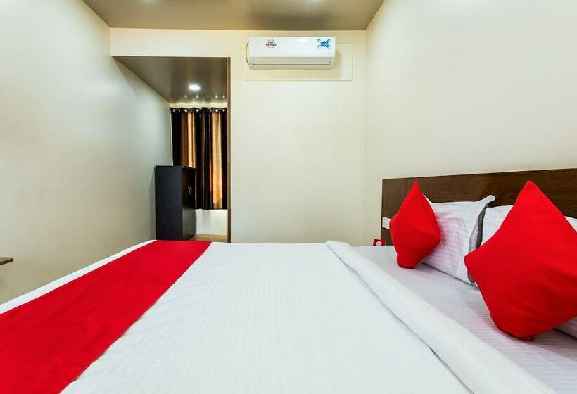 Oyo 11929 Hotel Ridhi Sidhi