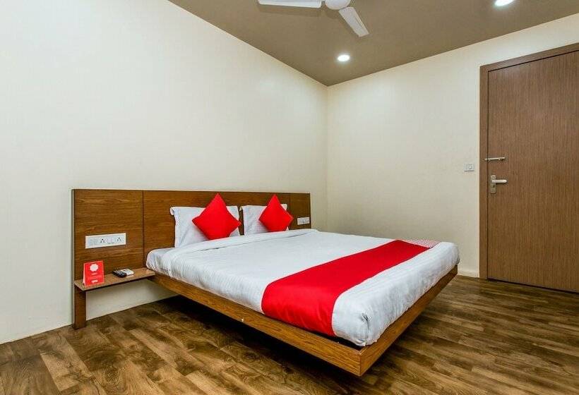 Oyo 11929 Hotel Ridhi Sidhi