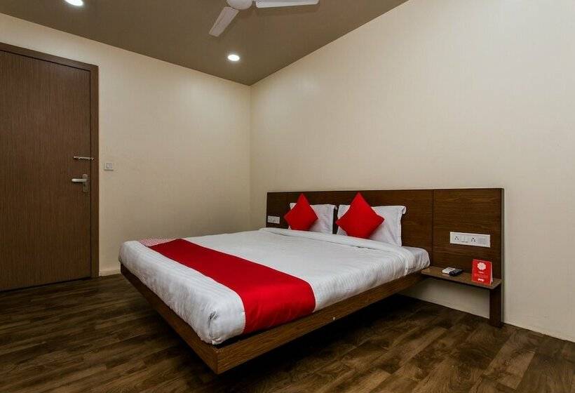 Oyo 11929 Hotel Ridhi Sidhi