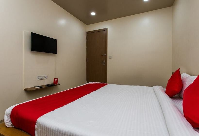 Oyo 11929 Hotel Ridhi Sidhi