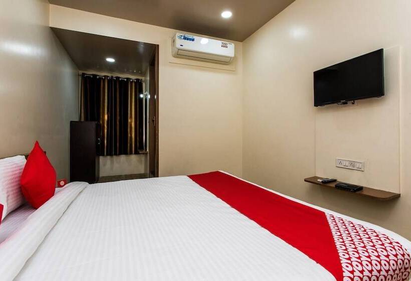 Oyo 11929 Hotel Ridhi Sidhi