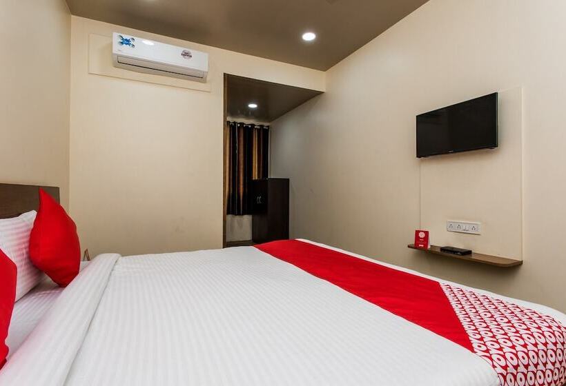 Oyo 11929 Hotel Ridhi Sidhi