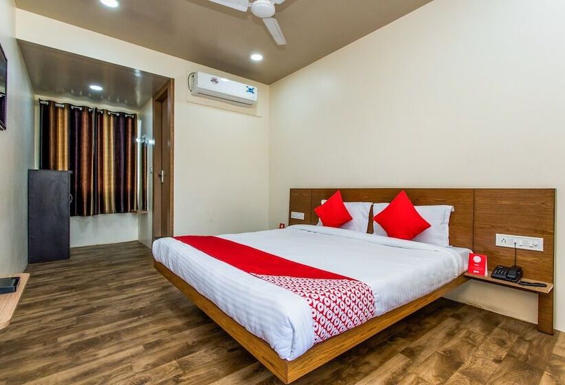 Oyo 11929 Hotel Ridhi Sidhi