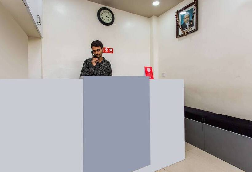 Oyo 11929 Hotel Ridhi Sidhi