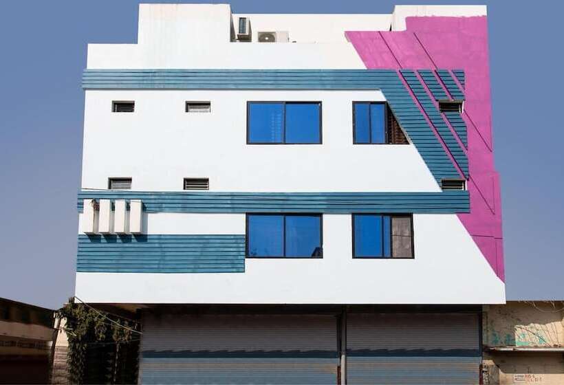 Oyo 11929 Hotel Ridhi Sidhi