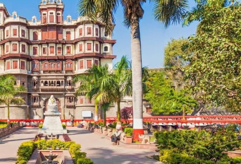 Oyo 11929 Hotel Ridhi Sidhi