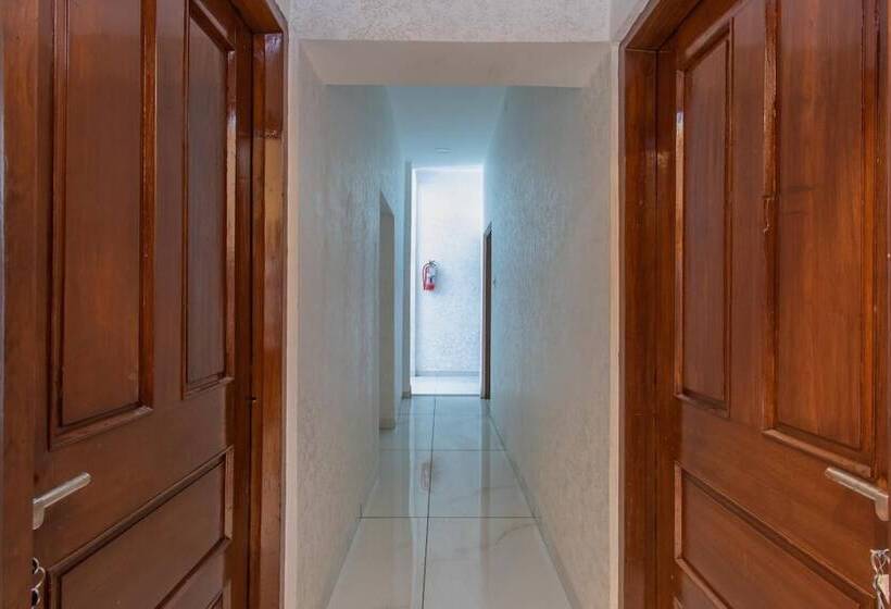 Oyo 11929 Hotel Ridhi Sidhi