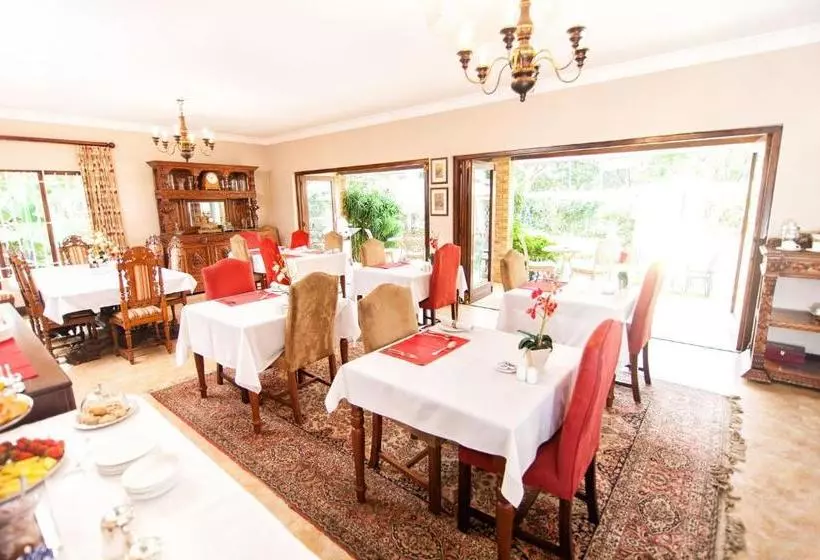 پانسیون Hilltop Manor Bed And Breakfast