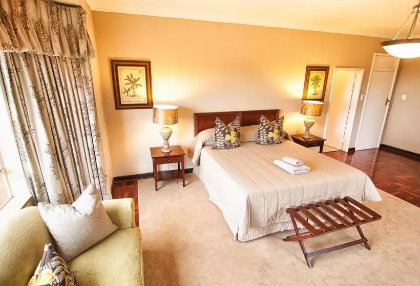 پانسیون Hilltop Manor Bed And Breakfast