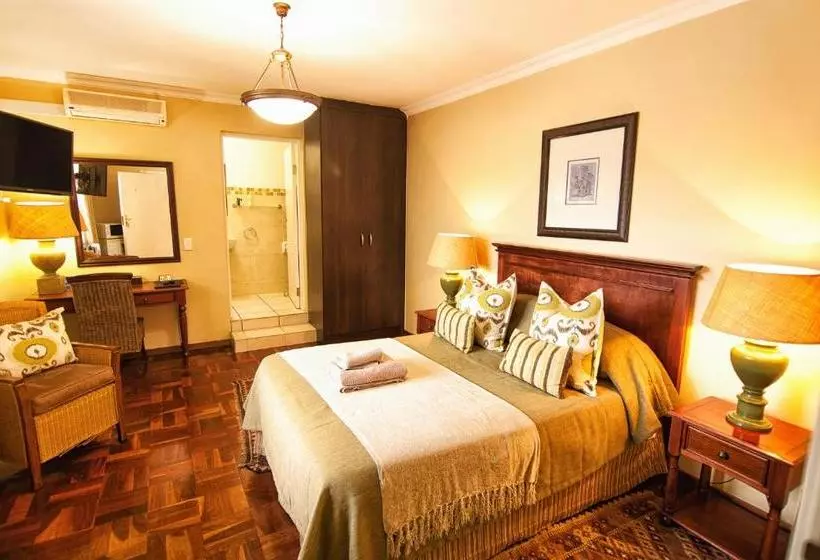 پانسیون Hilltop Manor Bed And Breakfast
